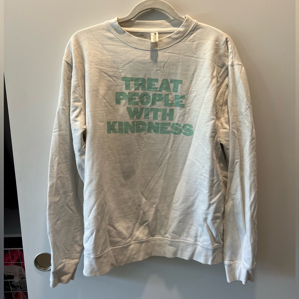 Harry Styles Treat People With Kindness